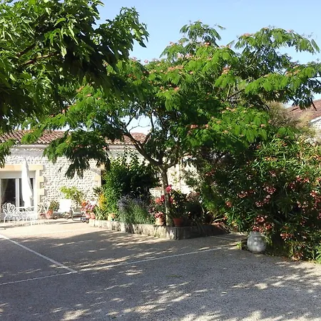 Les Roses Trémières