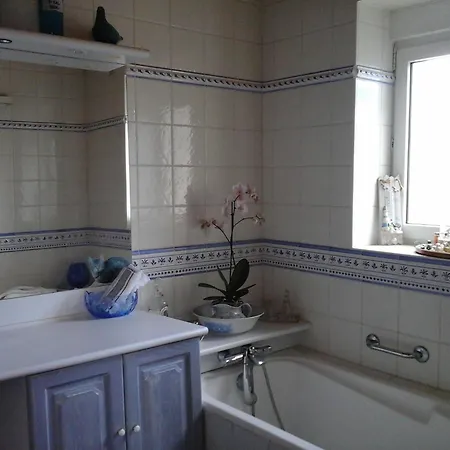 Les Roses Trémières *